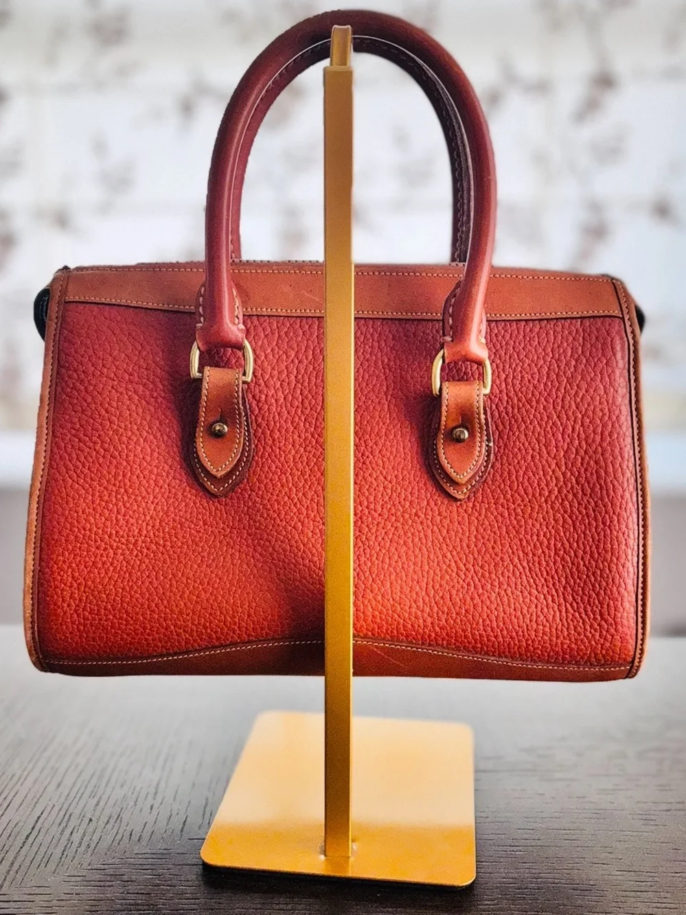 Dooney & Bourke classic vintage